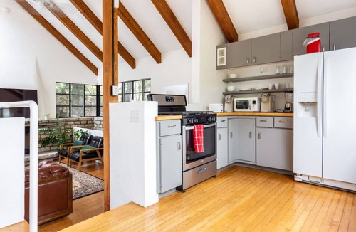 Sherman Oaks House | Hillside Home w/One-of-a-Kind Outdoor Oasis+Pool