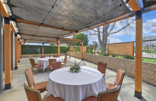 Airport Area Hotel | Hilton Irvine/Orange County Airport