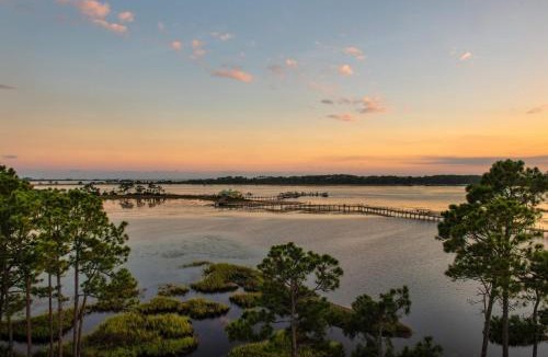 Upper Grand Lagoon Resort | Hilton Vacation Club Bayside Resort Panama City Beach