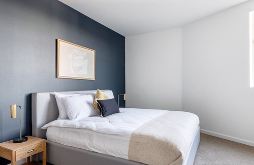 Westchester Apartment | Hip Westchester 1BR w/Gym, Pool, nr. beach & LAX, by Blueground