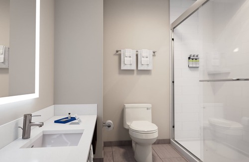 Meridian Hotel | Holiday Inn Express and Suites Meridian-Boise west by IHG