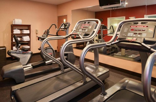 Lititz Hotel | Holiday Inn Express Hotel & Suites Lancaster-Lititz by IHG