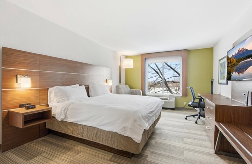 Bethlehem Hotel | Holiday Inn Express & Suites Bethlehem Arpt-Allentown Area