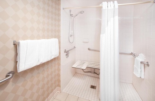 Carol Stream Hotel | Holiday Inn & Suites Chicago-Carol Stream Wheaton by IHG