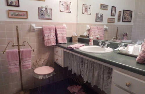 Hamilton Bed & Breakfast | Holly House of Hamilton