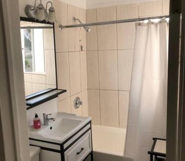 Downtown Los Angeles Apartment | Hollywood Art Studio Apartment