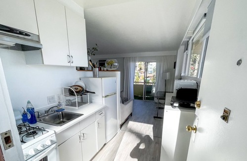 Hollywood Heights Apartment | Hollywood Hills Deluxe Living