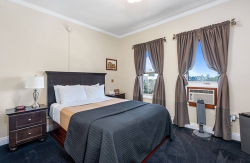 Larchmont Hotel | Hollywood Historic Hotel