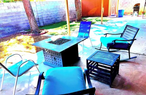 Sunrise Manor House | Home Sweet Home with 8bds, 8 mins from Freemont St
