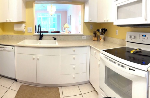 Palmer Ranch Condo | Homey Comfort Meets Championship Golf–Ground Floor Condo in Stoneybrook Sarasota