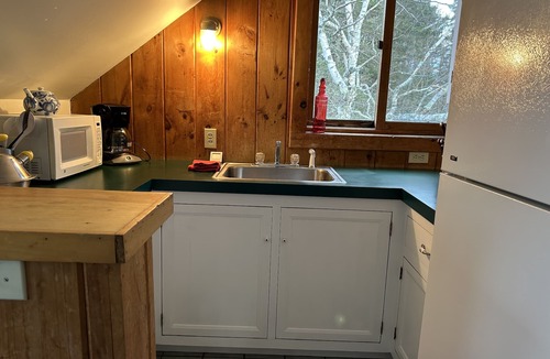 Seawall Cabin | Honeymoon Retreat, quiet and private. Acadia National Park. Major updates 2024!