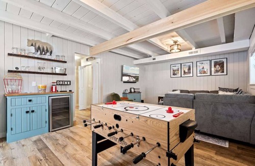 Rangeley House | Hot Tub | Game Room | Mountain Views | Sleeps 10