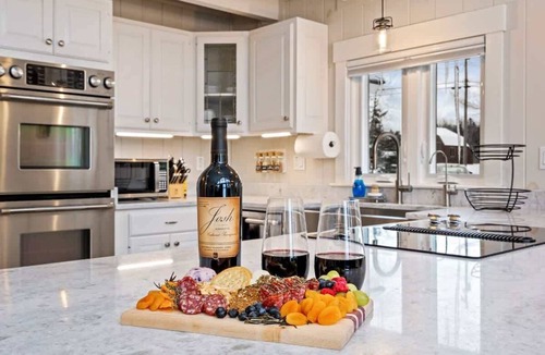 Rangeley House | Hot Tub | Game Room | Mountain Views | Sleeps 10