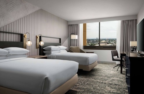 Anaheim Resort Hotel | Hotel Fera Anaheim, a DoubleTree by Hilton