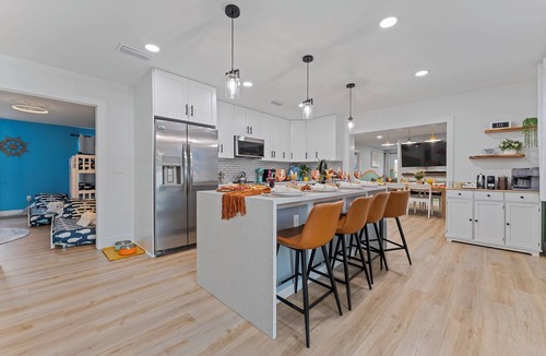 West Bradenton House | HotTub Pickleball MiniGolf GameRoom UltimateFrisbee HeatedPool near AMI