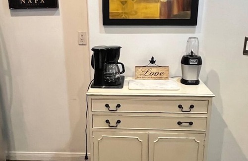 Inglewood Condo | House of GG - Modern 3 Bed/2.5 Bath Condo Near Sofi and LAX