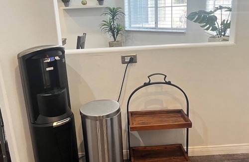 Inglewood Condo | House of GG - Modern 3 Bed/2.5 Bath Condo Near Sofi and LAX