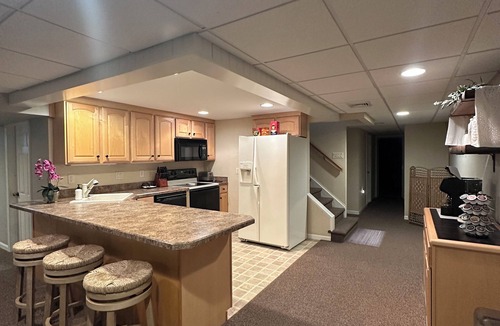 East Earl House | House with backyard and patio! Beautiful Rural Farmland Within Minutes