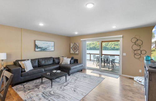 Versailles House | Huge Lakefront Yard, Private Dock - Amazing Views!