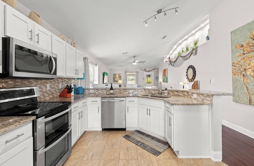 Miramar Beach House | 🌴Immaculate Home🌴4/2 Private pool, 6pas Golf Cart, Hot tub🌞 private beach⛱️