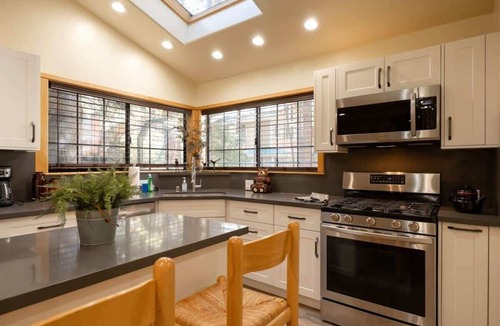 Summit Estates Cabin | Indoor Spa! Steps to Snow Summit. Fireplaces. BBQ