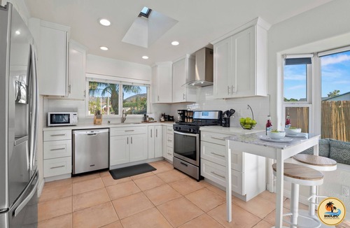 San Carlos House | Inviting Home w/Mountain Views + Pool/Spa