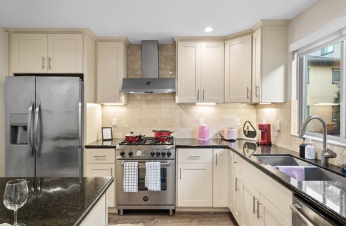 Pasadena Apartment | jie’s Pasadena Stay Ready 2BR Secure Community