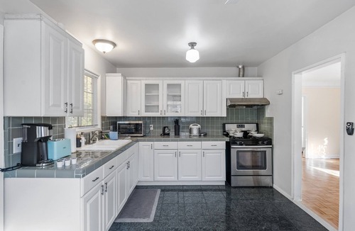 Pasadena House | Jie’s Pasadena · Stylish 2B1B Home 5 mins to PCC