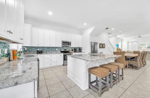 Crystal Beach House | Kiddoboo Cottage
