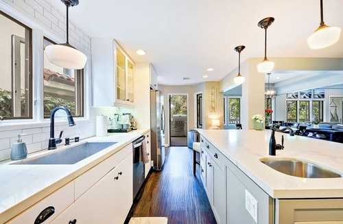 Beach Barber Tract House | La Jolla Beach House. 2 Minute Walk to the Beach!