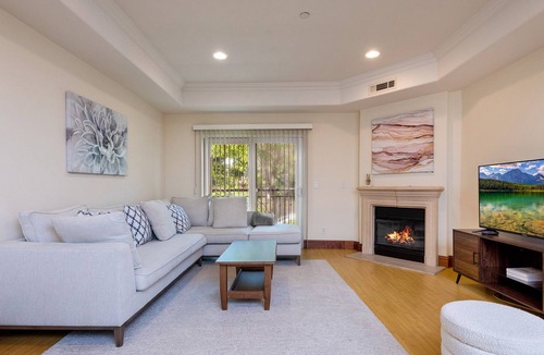 The Flats Apartment | LA's Hidden Gem | Your Private Escape