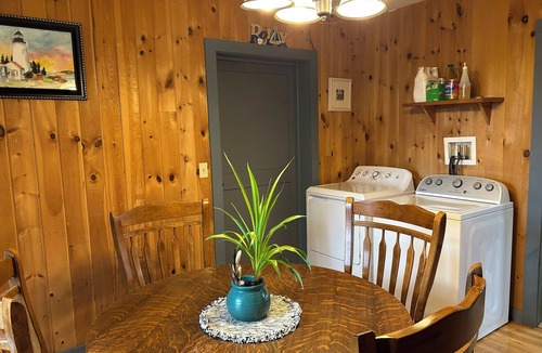 Brooksville House | Ladyslipper Lodge 2 bedroom with loft cozy house for the whole family