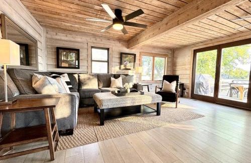 Decatur House | Lake Front Retreat Kayak Paddleboard Fishing