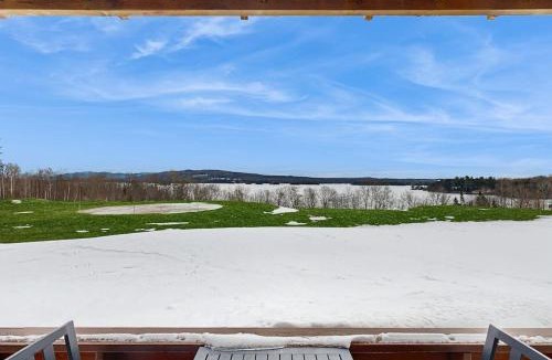Greenville Junction House | Lakefront condo on the golf course with sweeping views and beach access