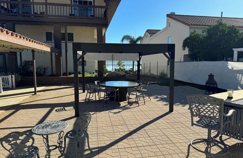 Lake Elsinore House | Lakeside Retreat