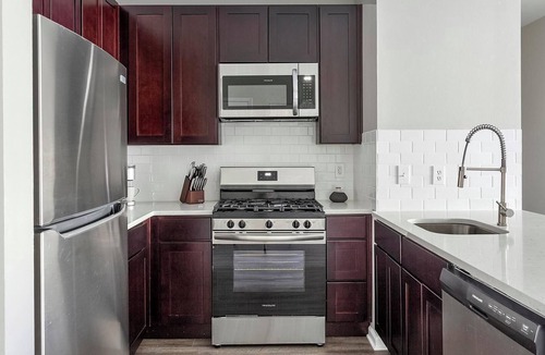 Norristown Apartment | Landing | Beautiful 2BD, Pool, Gym