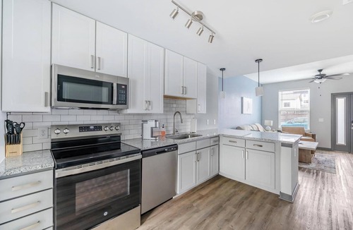 Northwest Pensacola Apartment | Landing | Chic 2BD, Game Room, Gym