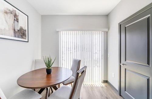 Northwest Pensacola Apartment | Landing Chic 3BD Game Room Yoga Studio