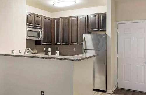 Norristown Apartment | Landing | Modern 2BD, Gym, Pool