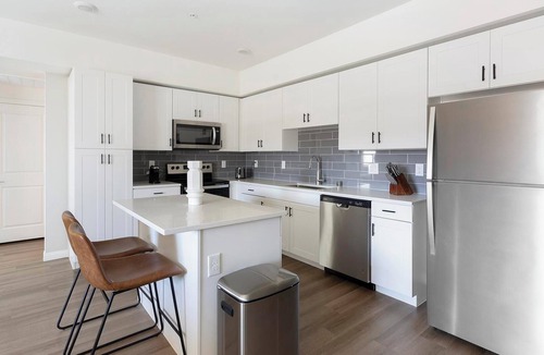 Townsite Apartment | Landing | Spectacular 1BD, Pool, Rooftop Lounge