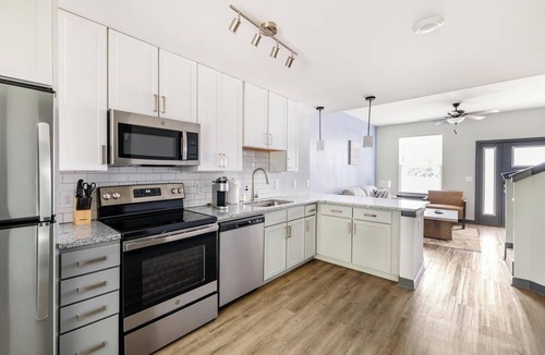 Northwest Pensacola Apartment | Landing | Stylish 3BD, Gym, Pool