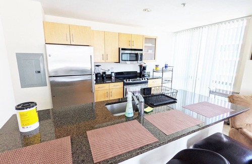 West End Apartment | Large 2 Bed/2Bath By MGH, Washer/Dryer in Suite