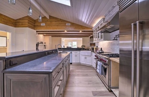 Loma Alta House | Large Coastal Property Near Best Beaches