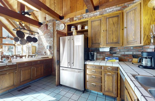 Elk House | Large Oceanfront Bluff Home - Hot Tub, Kids Room