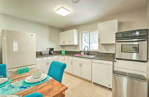 Las Vegas Cottage | Las Vegas Getaway w/Patio & Grill: ~3mi to Strip!