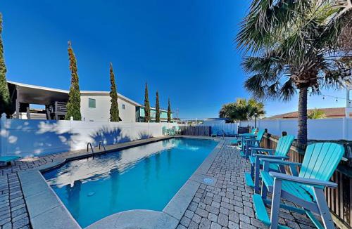 Silver Sands Beach House | Lazy Beach