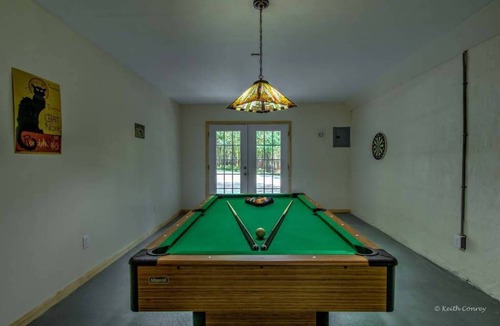 Briar Crest Woods House | Lazy Bear Lodge★Pool Table★Hot Tub★Ping Pong