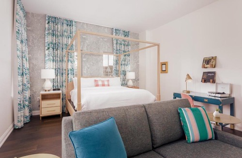 Old East Hill Hotel | Lily Hall-A Boutique Hotel