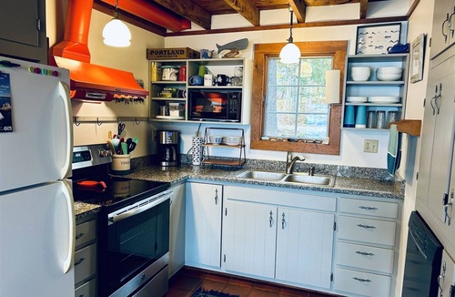 Owls Head Cottage | LITTLE ISLAND VIEW COTTAGE - Town of Owls Head