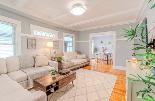 Spring Hill Apartment | LOCATION Boston 3 Bed 1 Bath + Private Parking + Game Room!